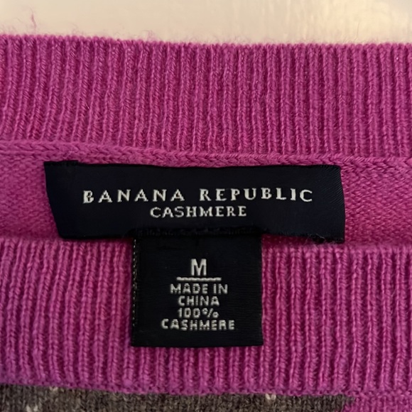 Banana Republic Cashmere Sweater - Picture 2 of 8